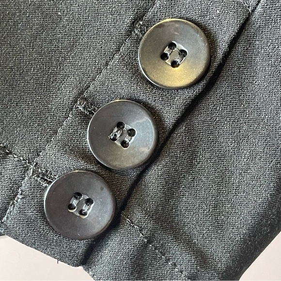 Lulu-B Black Cropped Pants with Button Ankle Detail - 14 - Picture 7 of 9